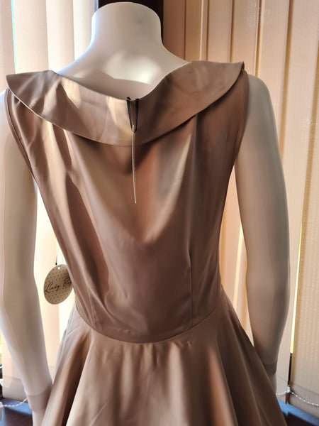 Lindy Bop Octavia Gold Elegant Dress - HerSecretCloset.co.uk