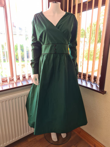 Lindy Bop Kara Emerald Green Plus Size Dress - HerSecretCloset.co.uk