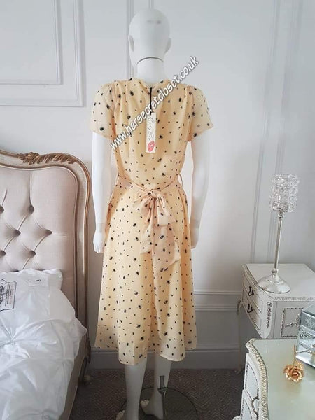 Lindy Bop Bretta Honey Bee Print Tea Dress - HerSecretCloset.co.uk